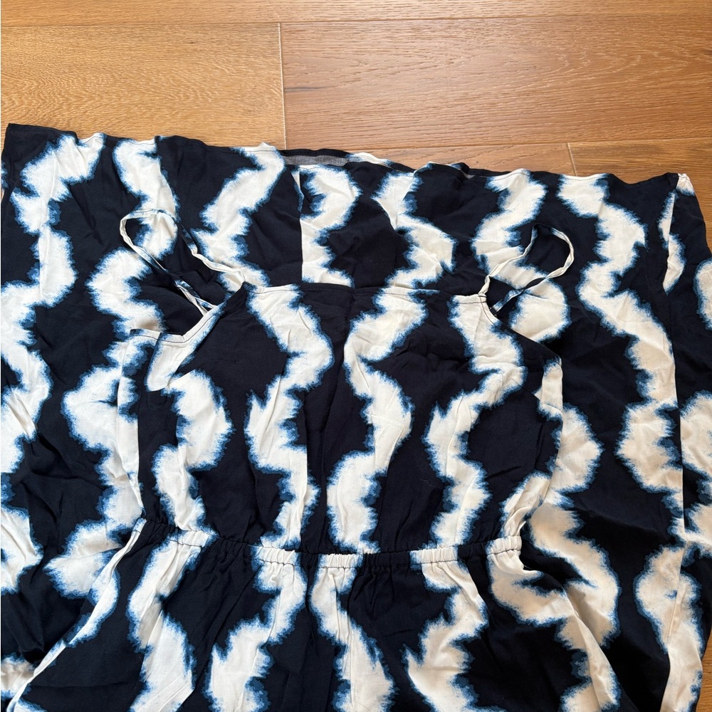 H&M Black and Cream Tie-Dye Dress